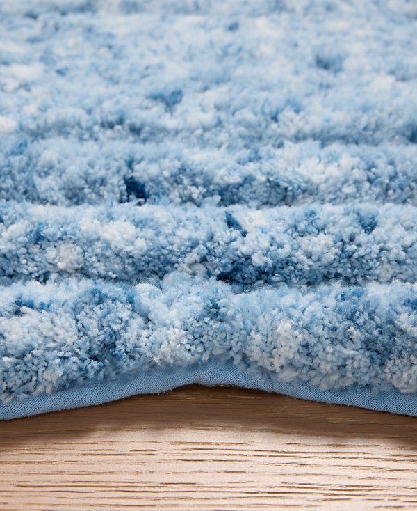 Niki Scallop Skid-Resistant Bath Rug, 20" x 32"